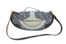 Load image into Gallery viewer, FENDI フェンディ ハンドバッグ 2WAY ショルダーバッグ キャンバス レザー ブルー ゴールド金具 良品 中古 4b005346
