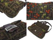 Load image into Gallery viewer, FENDI フェンディ ズッカ柄 マンマバケット ワンショルダーバッグ 木の実 フェルト レザー ブラウン シルバー金具 ロゴ 良品 中古 4b005397