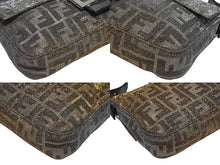 Load image into Gallery viewer, 極美品 FENDI フェンディ マンマバケット ワンショルダーバッグ 8BR600 ズッカ柄 キャンバス ラインストーン ラメ レザー 中古 4b005425