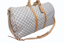 Load image into Gallery viewer, LOUIS VUITTON ルイヴィトン ダミエ アズール キーポル55 ボストンバッグ N41429 PVC ヌメ革 ホワイト ブラウン 美品 中古 4b005433