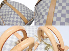 Load image into Gallery viewer, LOUIS VUITTON ルイヴィトン ダミエ アズール キーポル55 ボストンバッグ N41429 PVC ヌメ革 ホワイト ブラウン 美品 中古 4b005433