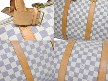 Load image into Gallery viewer, LOUIS VUITTON ルイヴィトン ダミエ アズール キーポル55 ボストンバッグ N41429 PVC ヌメ革 ホワイト ブラウン 美品 中古 4b005433