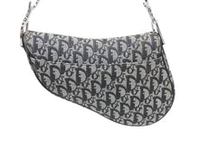 Load image into Gallery viewer, 極美品 Christian Dior クリスチャンディオール トロッター サドルバッグ ブラック ガリアーノ期 シルバー金具 ブラック ロゴ 中古 4b005447
