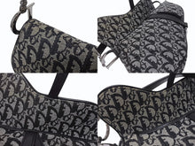 Load image into Gallery viewer, 極美品 Christian Dior クリスチャンディオール トロッター サドルバッグ ブラック ガリアーノ期 シルバー金具 ブラック ロゴ 中古 4b005447
