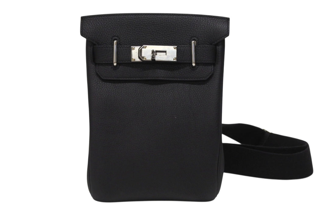 極美品 エルメス HERMES アッカドPM W刻印 ワンショルダーバッグ ブラック トゴ 新型 シルバー金具 中古 4b005472