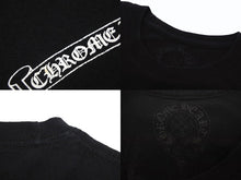 Load image into Gallery viewer, 極美品 CHROME HEARTS クロムハーツ × Guns N&#39; Roses ガンズアンドローゼズ ツアーTシャツ サイズM 2017 JAPAN TOUR限定 中古 4b005488