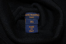 Load image into Gallery viewer, 極美品 LOUIS VUITTON ルイヴィトン 長袖ニットセーター RW211W IQS FGKL22 サイズXS ウール シルク ブラック ロゴ 中古 4b005525