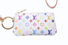 Load image into Gallery viewer, 新品未使用 LOUIS VUITTON ルイヴィトン LVxTM スマホ フォンホルダー 村上隆 2025SS ホワイト マルチカラー PVC ゴールド金具 中古 4b005530