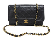 Load image into Gallery viewer, CHANEL シャネル マトラッセ25 ダイアナ Sフラップ Sチェーンショルダーバッグ 7番台 ココマーク ラムスキン ブラック 美品 中古 4b005549