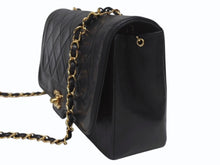 Load image into Gallery viewer, CHANEL シャネル マトラッセ25 ダイアナ Sフラップ Sチェーンショルダーバッグ 7番台 ココマーク ラムスキン ブラック 美品 中古 4b005549