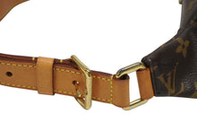 Load image into Gallery viewer, LOUIS VUITTON ルイヴィトン ボディバッグ M43644 バムバッグ ブラウン モノグラムキャンバス 美品 中古 4b005561