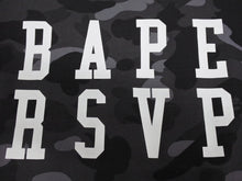 Load image into Gallery viewer, 極美品 A BATHING APE アベイシングエイプ x RSVP アールエスヴィーピー 半袖Tシャツ 001CSB231901X サイズXL カモ柄 2015年 中古 4b005641
