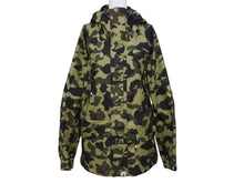 Load image into Gallery viewer, 極美品 A BATHING APE アベイシングエイプ マウンテンパーカー 1st 001HJA801009X ナイロン ゴアテックス カモ柄 サイズL 中古 4b005643