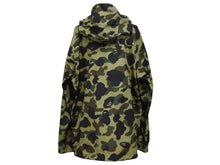 Load image into Gallery viewer, 極美品 A BATHING APE アベイシングエイプ マウンテンパーカー 1st 001HJA801009X ナイロン ゴアテックス カモ柄 サイズL 中古 4b005643
