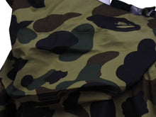Load image into Gallery viewer, 極美品 A BATHING APE アベイシングエイプ マウンテンパーカー 1st 001HJA801009X ナイロン ゴアテックス カモ柄 サイズL 中古 4b005643