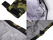 Load image into Gallery viewer, 極美品 A BATHING APE アベイシングエイプ マウンテンパーカー 1st 001HJA801009X ナイロン ゴアテックス カモ柄 サイズL 中古 4b005643