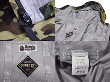 Load image into Gallery viewer, 極美品 A BATHING APE アベイシングエイプ マウンテンパーカー 1st 001HJA801009X ナイロン ゴアテックス カモ柄 サイズL 中古 4b005643