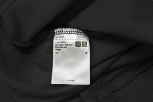 新品未使用 UNIQLO KAWS ユニクロ カウズ グラフィックＴシャツ 446311 コットン ダークグレイ サイズXL 中古 4b005649