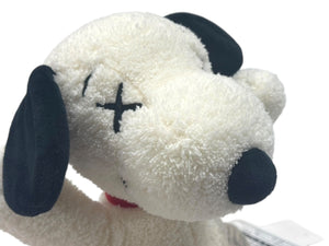 新品未使用 UNIQLO ユニクロ x KAWS カウズ x PEANUTS ピーナッツ スヌーピー ぬいぐるみ 7H114A サイズS ホワイト 中古 4b005655