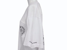 Load image into Gallery viewer, CHROME HEARTS クロムハーツ 半袖Tシャツ サイズL ホースシュー スクロールラベルロゴ プリント ホワイト 新型 美品 中古 4b005664