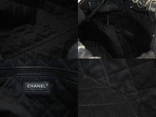 Load image into Gallery viewer, 極美品 CHANEL シャネル シャネル22 スモール チェーンショルダーバッグ AS3260 ランダム番台 24AW ココマーク デニム ブラック 中古 4b005676