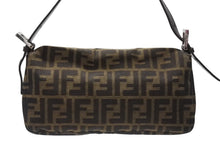 Load image into Gallery viewer, 極美品 FENDI フェンディ マンマバケット ワンショルダーバッグ 26424 ズッカ柄 キャンバス レザー ブラウン シルバー金具 中古 4b005677