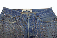 Load image into Gallery viewer, GOLDEN GOOSE x LEVI&#39;S ゴールデングース リーバイス リメイク スタッズカスタム デニムショーツ ブルー サイズ34 美品 中古 4b005734