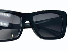 Load image into Gallery viewer, 新品未使用 CHANEL シャネル バタフライ シェイプ サングラス 5540-A アセテート メタル ブラック ゴールド金具 サイズ54□17 中古