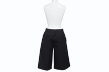 Load image into Gallery viewer, 極美品 JIL SANDER ジルサンダー パンツ ジップフライ ショーツ J52KA0009 JTN319 ウール ブラック サイズ32 中古 4b005749