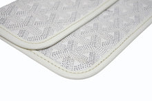 Load image into Gallery viewer, GOYARD ゴヤール ポーチ ポシェット 小物入れ PVC レザー ホワイト グレー マーカージュアート サンルイ シルバー金具 美品 中古 4b005765