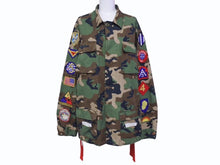 Load image into Gallery viewer, OFF WHITE オフホワイト Sahariana Jacket カモ柄 デニムジャケット デニムシャツ ワッペン 刺繍 迷彩 サイズS 美品 中古 4b005789