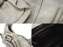 Load image into Gallery viewer, YVES SAINT LAURENT イヴサンローラン リヴ ゴーシュ レザー ワンショルダーバッグ アイボリー 112937 ゴールド金具 良品 中古 4b005838