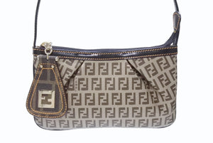 極美品 FENDI フェンディ ズッキーノ柄 ワンショルダーバッグ 8BR566 ハンドバッグ ベージュ ブラウン キャンバス レザー ゴールド金具 中古 4b005868
