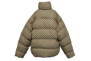 極美品 BALENCIAGA × GUCCI バレンシアガ グッチ 22AW ハッカー プロジェクト BB柄 パファー ダウンジャケット YZERR私物 ベージュ サイズ46 681885 中古 4b005880