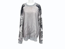 Load image into Gallery viewer, Givenchy ジバンシー スウェットシャツ ベースボールプリント 13W 7460 802 YZERR私物 グレー ポリエステル コットン サイズS 美品 中古 4b005883