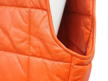 Load image into Gallery viewer, 極美品 BOTTEGA VENETA ボッテガヴェネタ レザーキルティングベスト 712269 ジープスキン ポリエステル レッド YZERR私物 サイズM 4b005886 中古
