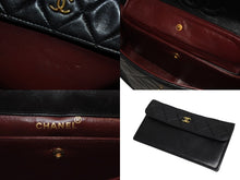 Load image into Gallery viewer, CHANEL シャネル マトラッセ25 Sフラップ Wチェーンショルダーバッグ 1番台 ココマーク ラムスキン ブラック ポーチ付き 美品 中古 4b005914