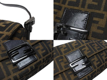 Load image into Gallery viewer, FENDI フェンディ マンマバケット ワンショルダーバッグ 26424 ズッカ柄 キャンバス レザー ブラウン ブラック シルバー金具 美品 中古 4b005924