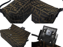 Load image into Gallery viewer, FENDI フェンディ マンマバケット ワンショルダーバッグ 26424 ズッカ柄 キャンバス レザー ブラウン ブラック シルバー金具 美品 中古 4b005924