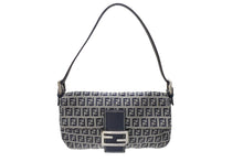 Load image into Gallery viewer, 極美品 FENDI フェンディ ズッキーノ柄 マンマバケット ワンショルダーバッグ 26424 ネイビー シルバー シルバー金具 中古 4b005928
