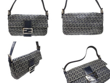 Load image into Gallery viewer, 極美品 FENDI フェンディ ズッキーノ柄 マンマバケット ワンショルダーバッグ 26424 ネイビー シルバー シルバー金具 中古 4b005928