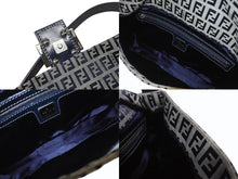 Load image into Gallery viewer, 極美品 FENDI フェンディ ズッキーノ柄 マンマバケット ワンショルダーバッグ 26424 ネイビー シルバー シルバー金具 中古 4b005928
