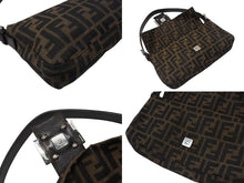 Load image into Gallery viewer, FENDI フェンディ マンマバケット ワンショルダーバッグ 26424 ズッカ柄 キャンバス レザー ブラウン シルバー金具 美品 中古 4b005938