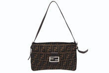 Load image into Gallery viewer, 極美品 FENDI フェンディ ズッカ柄 ワンショルダーバッグ ジャガードキャンバス レザー ブラウン ベージュ ブラック シルバー金具 中古 4b005964