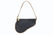 Load image into Gallery viewer, Christian Dior クリスチャンディオール ガリアーノ期 サドルポーチ アクセサリーポーチ MC0701 デニム 美品 中古 4b005978