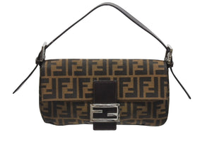 極美品 FENDI フェンディ マンマバケット ワンショルダーバッグ 26424 ズッカ柄 キャンバス レザー ブラウン シルバー金具 中古 4b006013