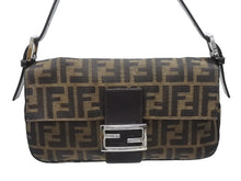 Load image into Gallery viewer, FENDI フェンディ マンマバケット ワンショルダーバッグ 26424 ズッカ柄 キャンバス レザー ブラウン シルバー金具 美品 中古 4b006014