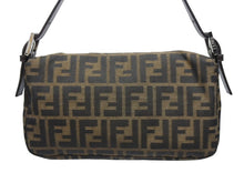 Load image into Gallery viewer, FENDI フェンディ マンマバケット ワンショルダーバッグ 26424 ズッカ柄 キャンバス レザー ブラウン シルバー金具 美品 中古 4b006014