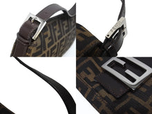 Load image into Gallery viewer, FENDI フェンディ マンマバケット ワンショルダーバッグ 26424 ズッカ柄 キャンバス レザー ブラウン シルバー金具 美品 中古 4b006014