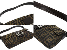 Load image into Gallery viewer, 極美品 FENDI フェンディ マンマバケット ワンショルダーバッグ 26424 ズッカ柄 キャンバス レザー ブラウン シルバー金具 中古 4b006016